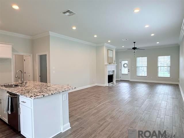 654 Beaumont Dr, Gonzales, LA 70737