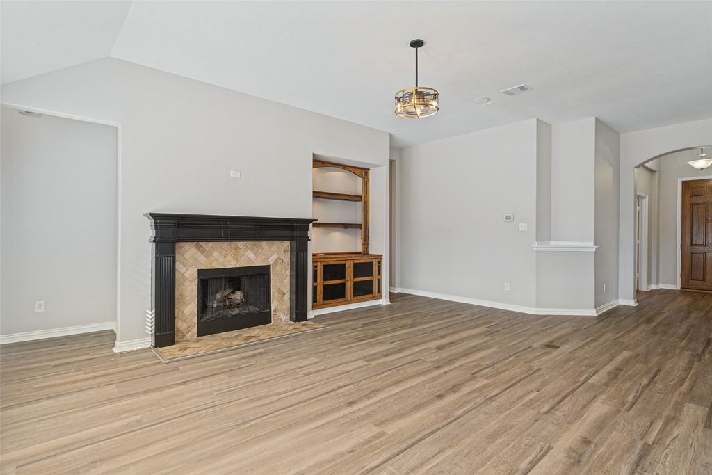 4024 Shrike Trail, Fort Worth, TX 76262 — photo 4