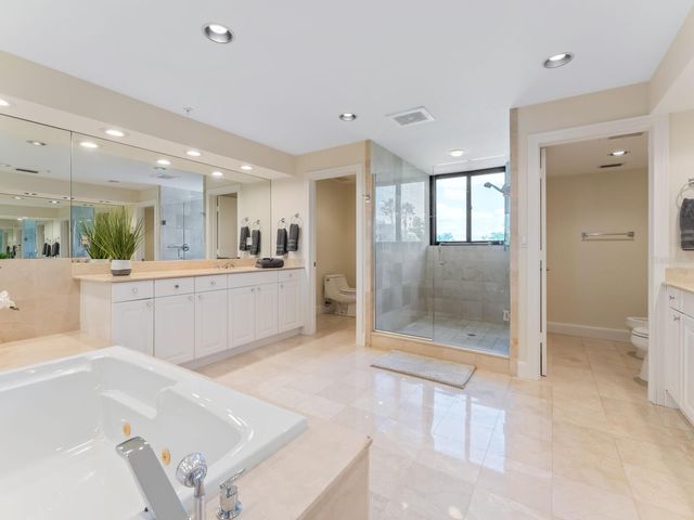 1511 GULF OF MEXICO DRIVE 201, Longboat Key, FL 34228