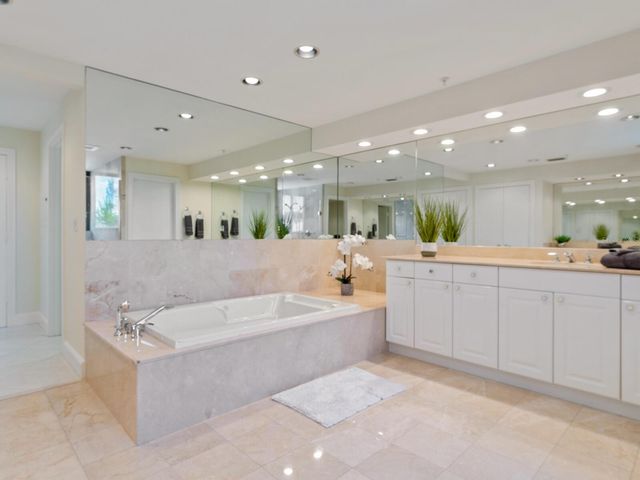 1511 GULF OF MEXICO DRIVE 201, Longboat Key, FL 34228