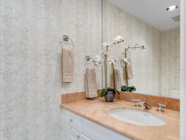 1511 GULF OF MEXICO DRIVE 201, Longboat Key, FL 34228