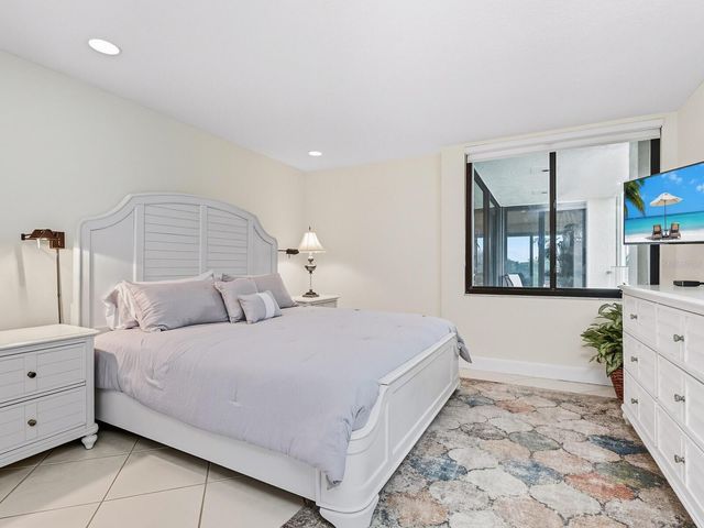 1511 GULF OF MEXICO DRIVE 201, Longboat Key, FL 34228
