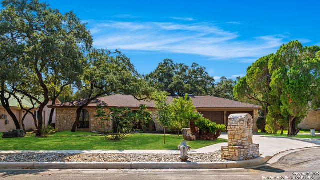 4614 Fringetree Woods, San Antonio, TX 78249