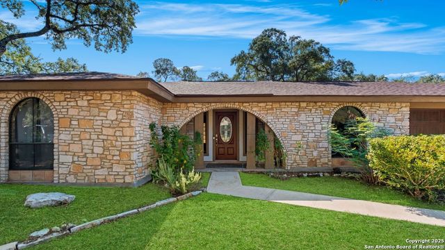 4614 Fringetree Woods, San Antonio, TX 78249