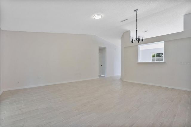 617 N 4TH AVENUE, Deltona, FL 32725