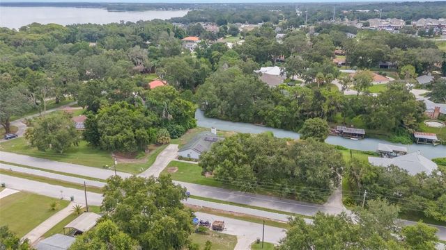 18 WESTON ROAD, Leesburg, FL 34748