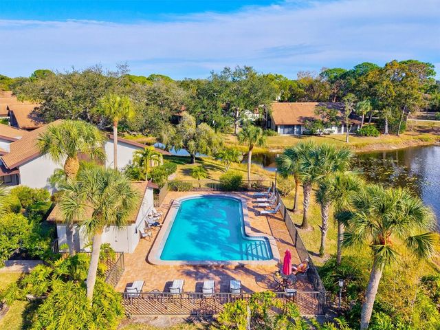 3129 WINDRUSH BOURNE 56, Sarasota, FL 34235