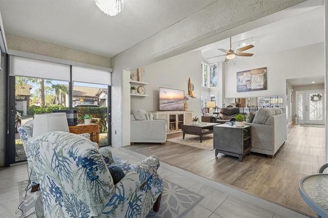 3129 WINDRUSH BOURNE 56, Sarasota, FL 34235