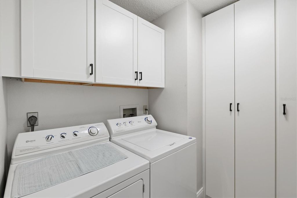 Image 21 of property listing at 3129 WINDRUSH BOURNE 56, Sarasota, FL 34235