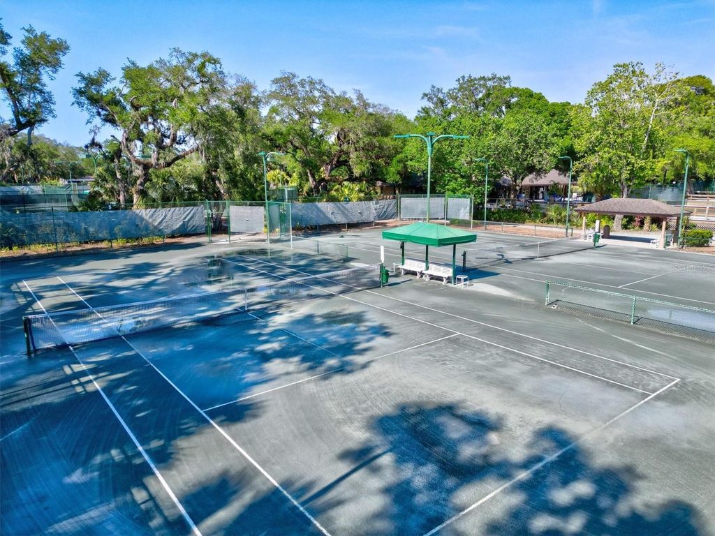 Image 38 of property listing at 3129 WINDRUSH BOURNE 56, Sarasota, FL 34235