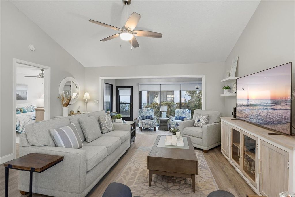 Image 5 of property listing at 3129 WINDRUSH BOURNE 56, Sarasota, FL 34235