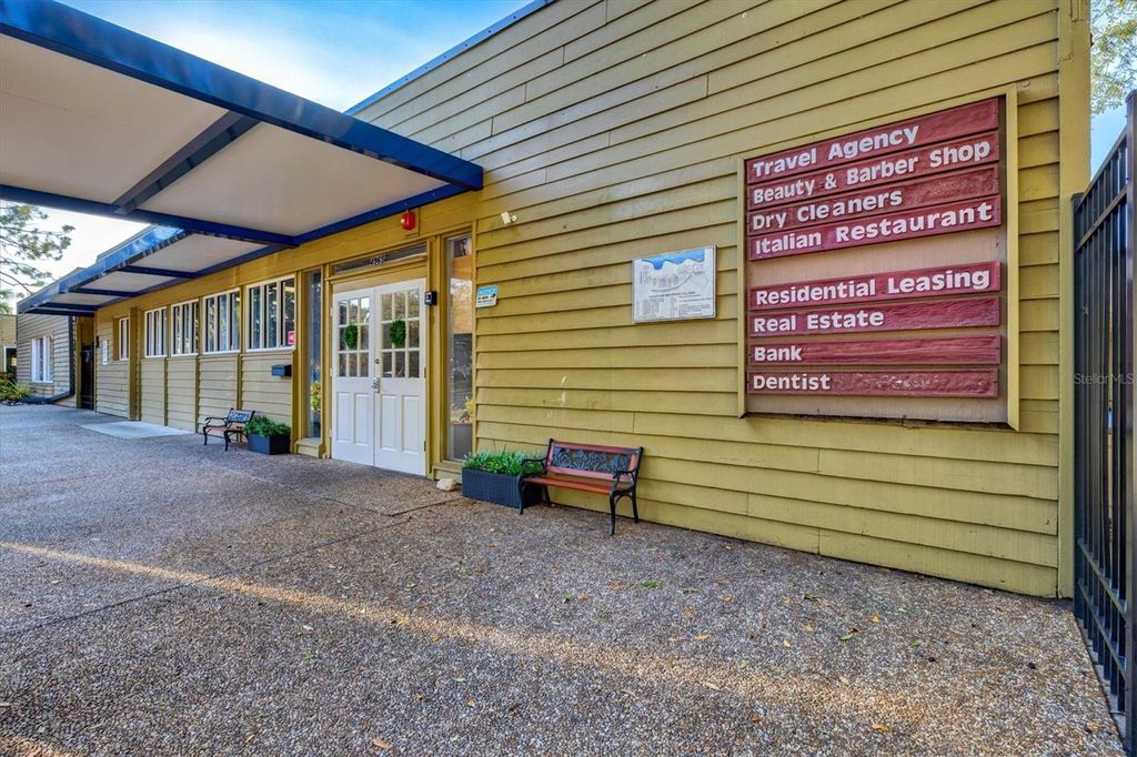 Image 44 of property listing at 3129 WINDRUSH BOURNE 56, Sarasota, FL 34235