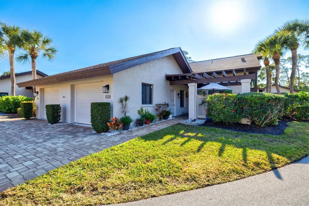 Image 54 of property listing at 3129 WINDRUSH BOURNE 56, Sarasota, FL 34235