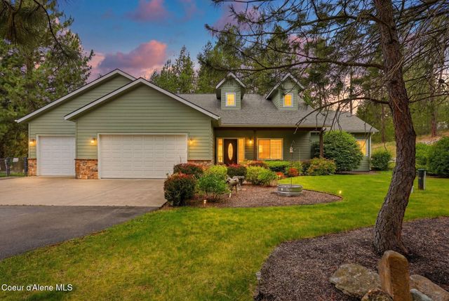 8964 N Hauser Lake RD, Hauser, ID 83854