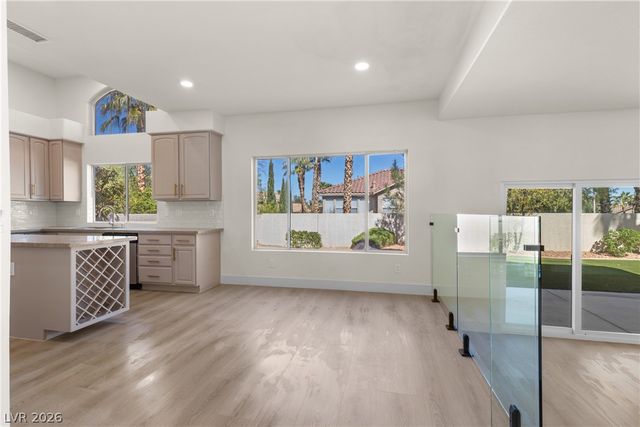 1700 Double Arrow Place, Las Vegas, NV 89128