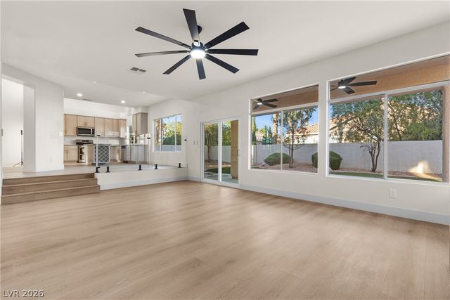 1700 Double Arrow Place, Las Vegas, NV 89128