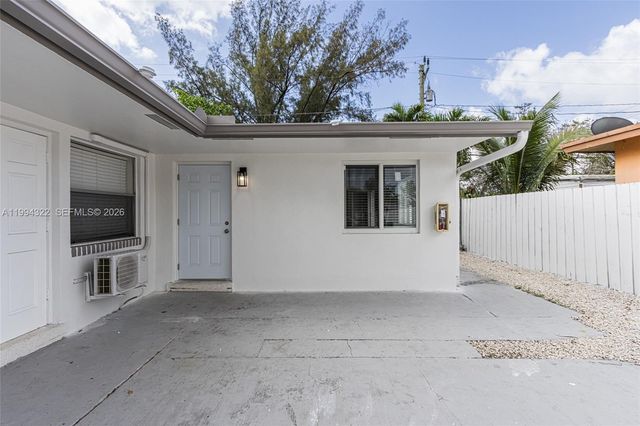 55 SW 13th St A, Dania Beach, FL 33004