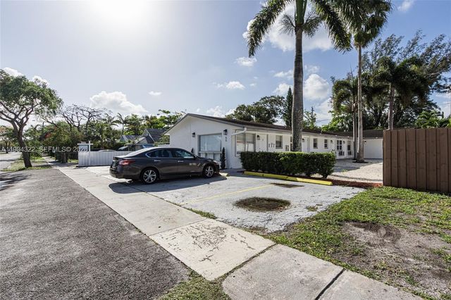 55 SW 13th St A, Dania Beach, FL 33004
