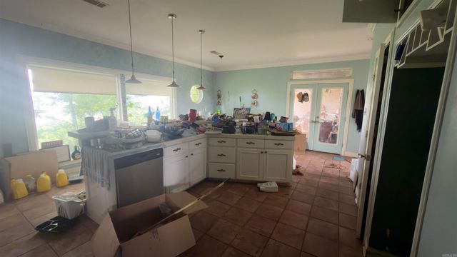 18 River Road Dr E, Mayflower, AR 72106