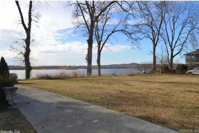 18 River Road Dr E, Mayflower, AR 72106