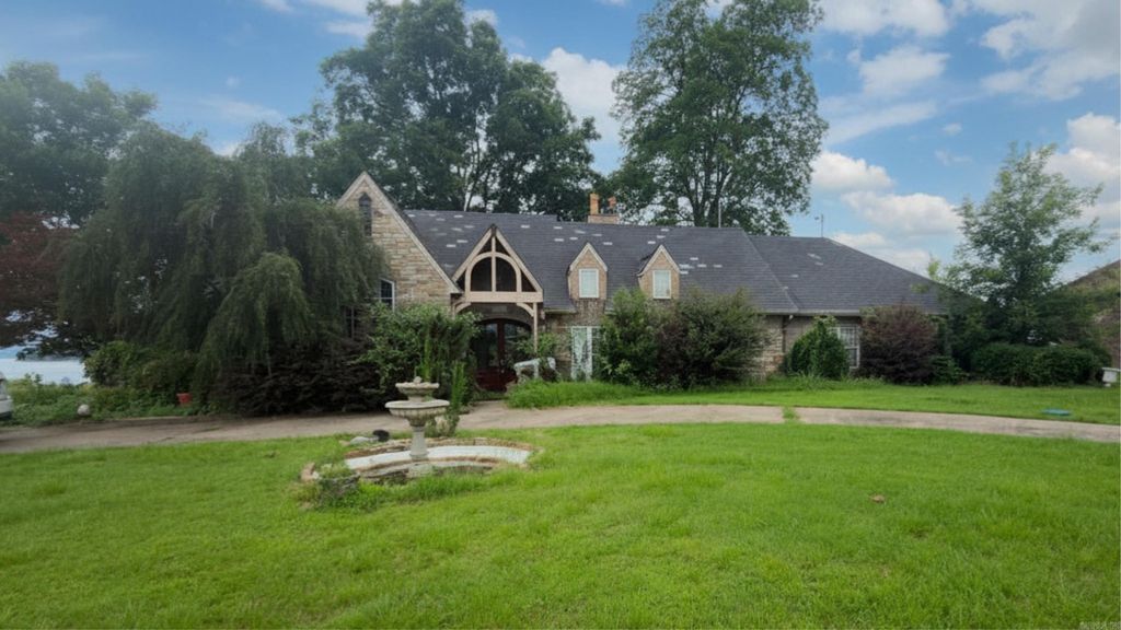 18 River Road Dr E, Mayflower, AR 72106
