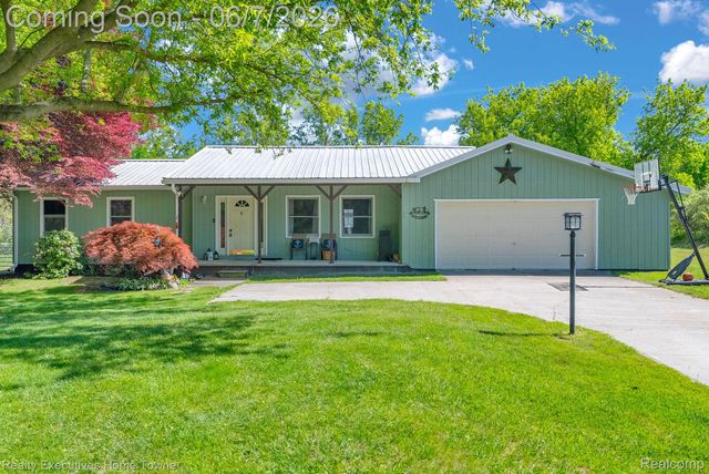 6560 Roach Rd Road, Lexington Village, MI 48450