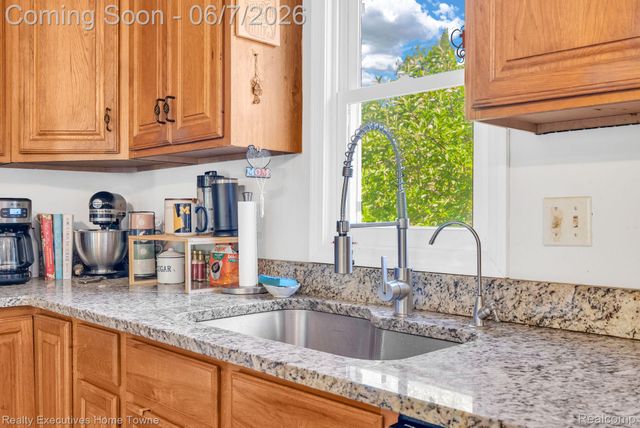 6560 Roach Rd Road, Lexington Village, MI 48450