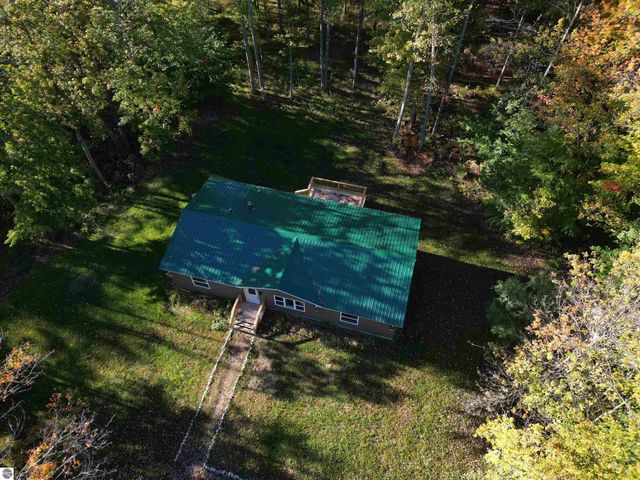 7273 Cadillac Highway, Benzonia, MI 49616