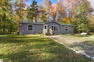 7273 Cadillac Highway, Benzonia, MI 49616