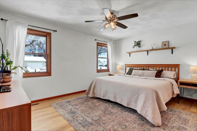 908 Apple Lane, Lake City, MN 55041