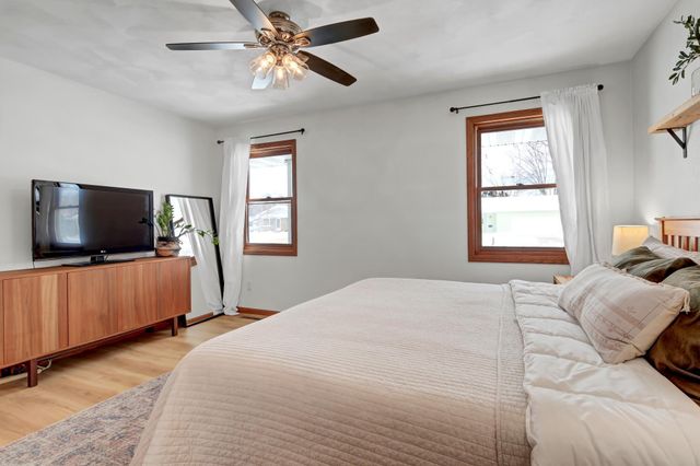 908 Apple Lane, Lake City, MN 55041