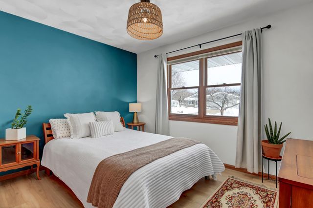 908 Apple Lane, Lake City, MN 55041