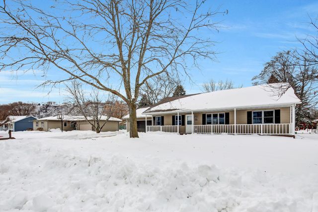 908 Apple Lane, Lake City, MN 55041