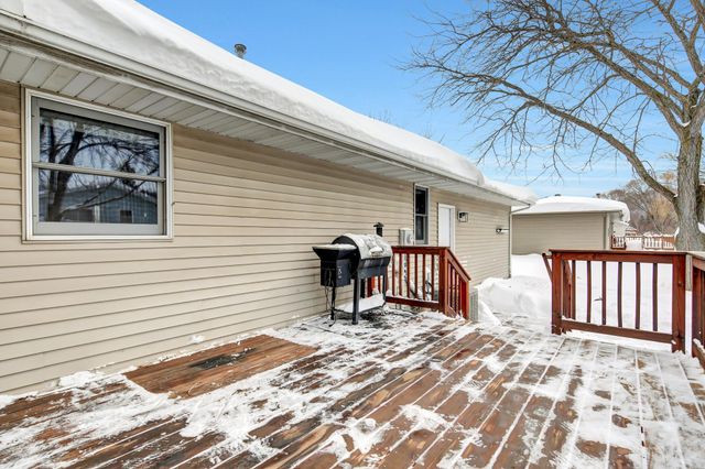 908 Apple Lane, Lake City, MN 55041