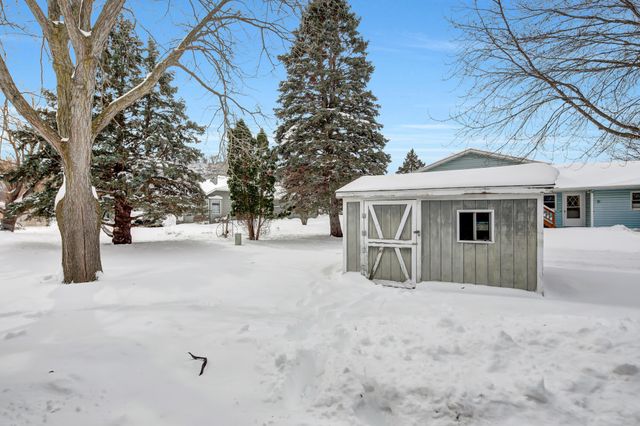 908 Apple Lane, Lake City, MN 55041