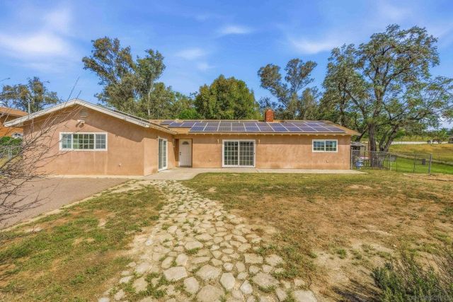 1378 Ramona St, Ramona, CA 92065