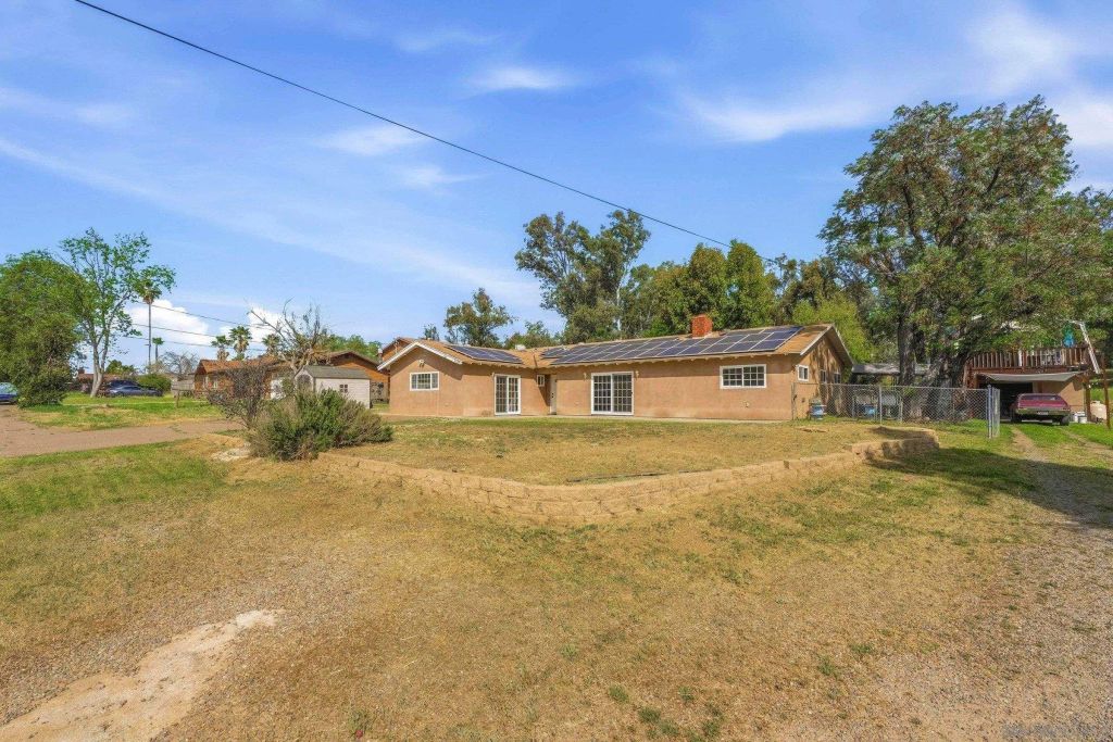 1378 Ramona St, Ramona, CA 92065