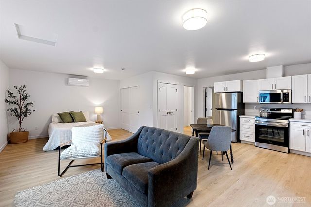 1925 5th Street, Bremerton, WA 98337