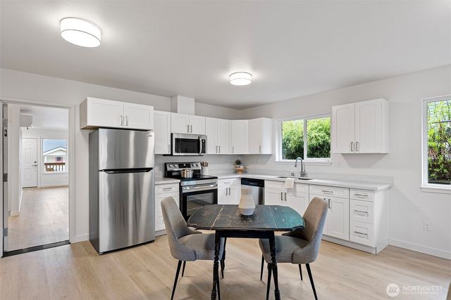 1925 5th Street, Bremerton, WA 98337