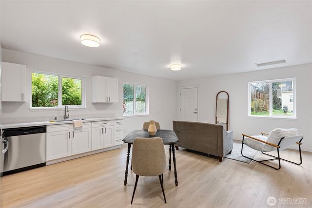 1925 5th Street, Bremerton, WA 98337