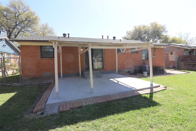 9107 Rustown Drive, Dallas, TX 75228