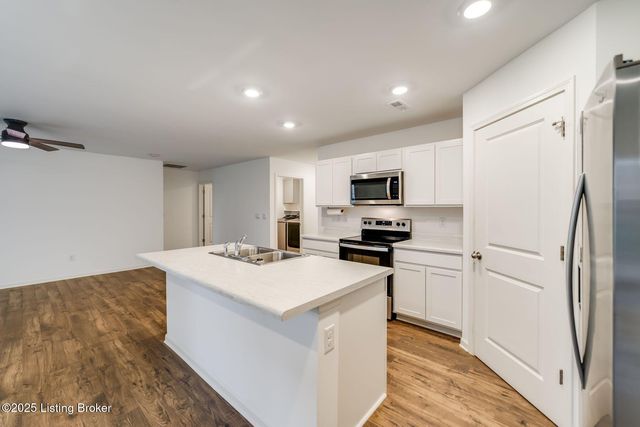 1516 Robin Rd, Shelbyville, KY 40065