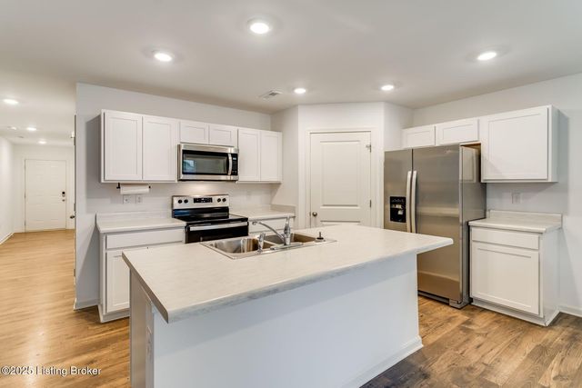 1516 Robin Rd, Shelbyville, KY 40065