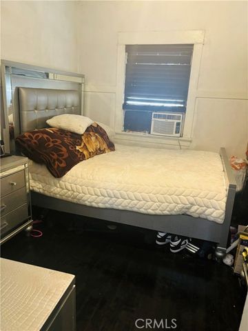 1123 S Kern Avenue, Los Angeles, CA 90022