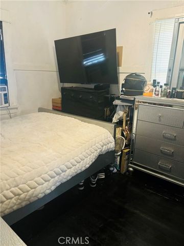 1123 S Kern Avenue, Los Angeles, CA 90022