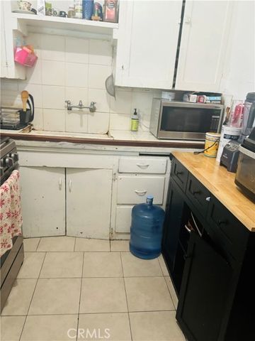 1123 S Kern Avenue, Los Angeles, CA 90022