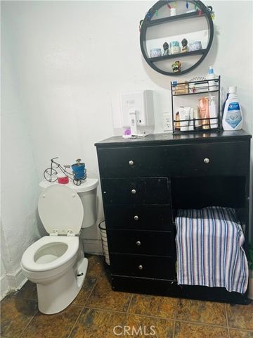 1123 S Kern Avenue, Los Angeles, CA 90022