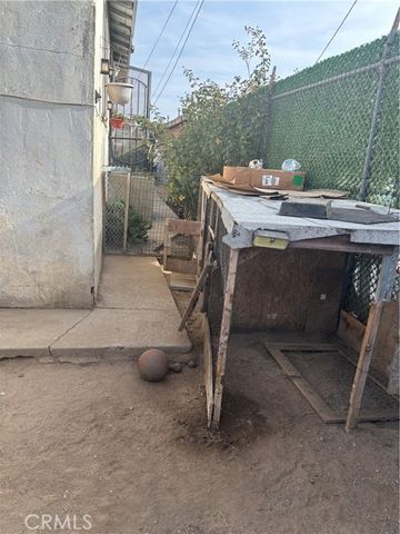 1123 S Kern Avenue, Los Angeles, CA 90022