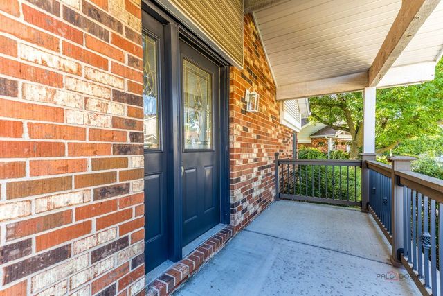 1013 Sussex Drive, Northbrook, IL 60062