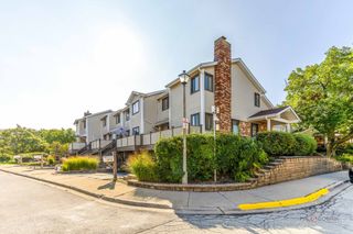 1013 Sussex Drive, Northbrook, IL 60062